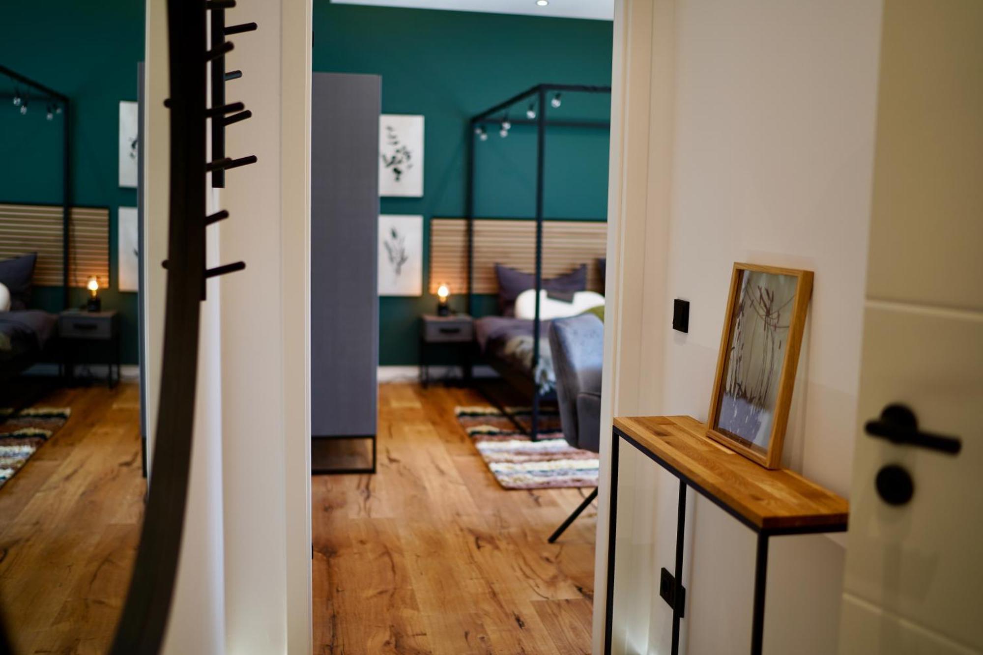 Edler Wohnraum Luxurioeses Studio Im Zentrum Mit Balkon, Kaffeevollautomat, Klima & Parkplatz Τσβικάου Εξωτερικό φωτογραφία