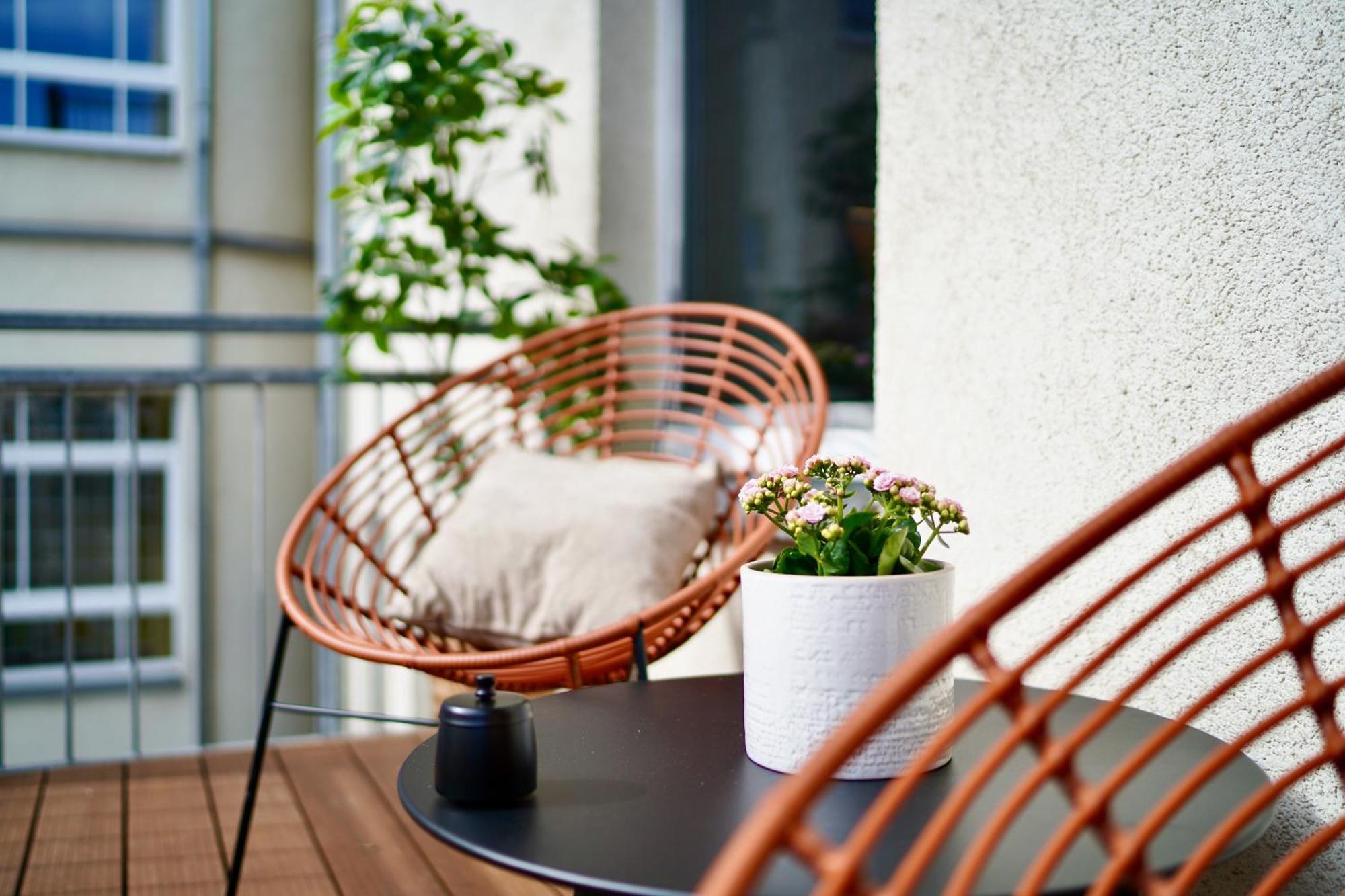 Edler Wohnraum Luxurioeses Studio Im Zentrum Mit Balkon, Kaffeevollautomat, Klima & Parkplatz Τσβικάου Εξωτερικό φωτογραφία