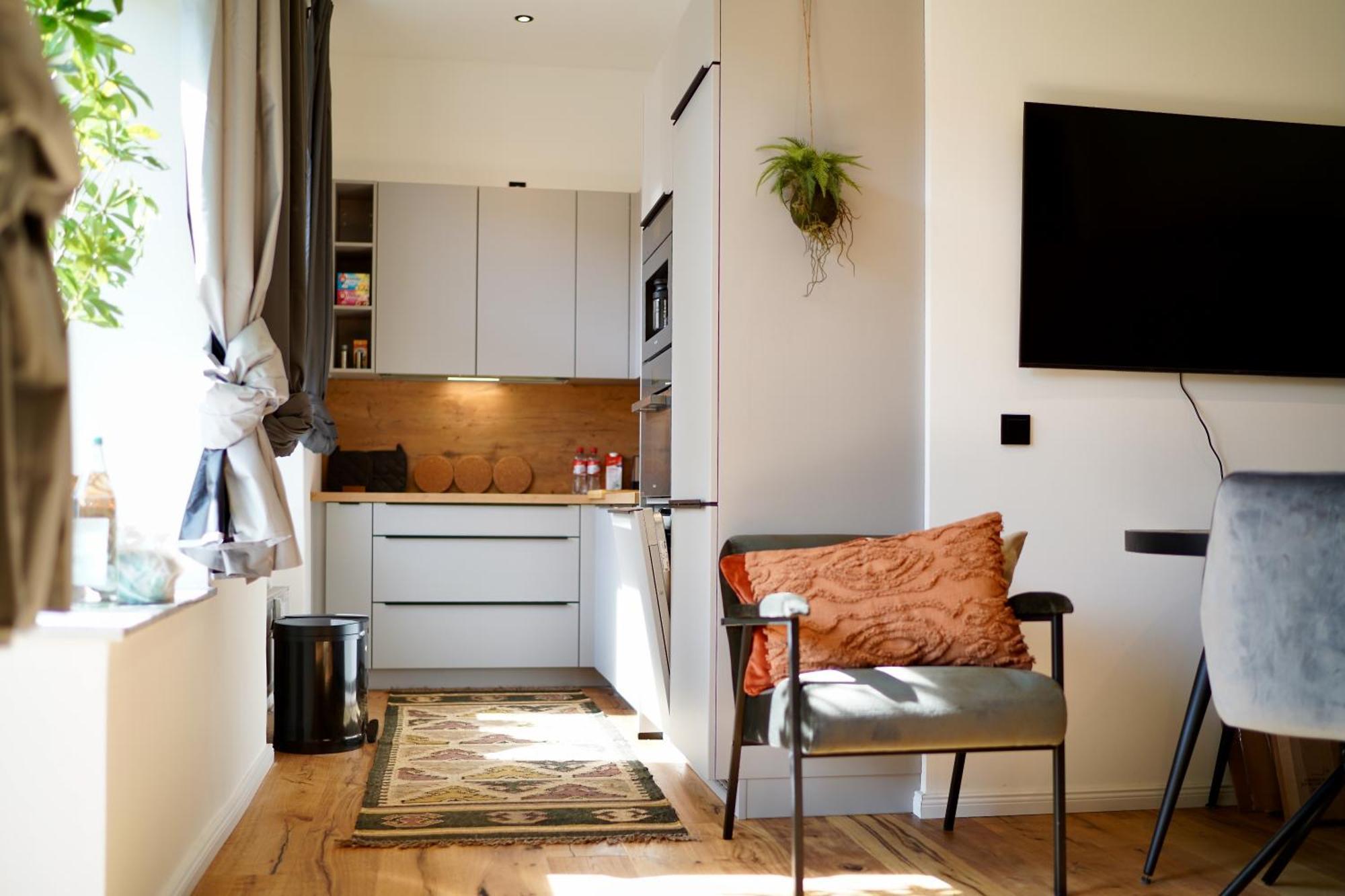 Edler Wohnraum Luxurioeses Studio Im Zentrum Mit Balkon, Kaffeevollautomat, Klima & Parkplatz Τσβικάου Εξωτερικό φωτογραφία